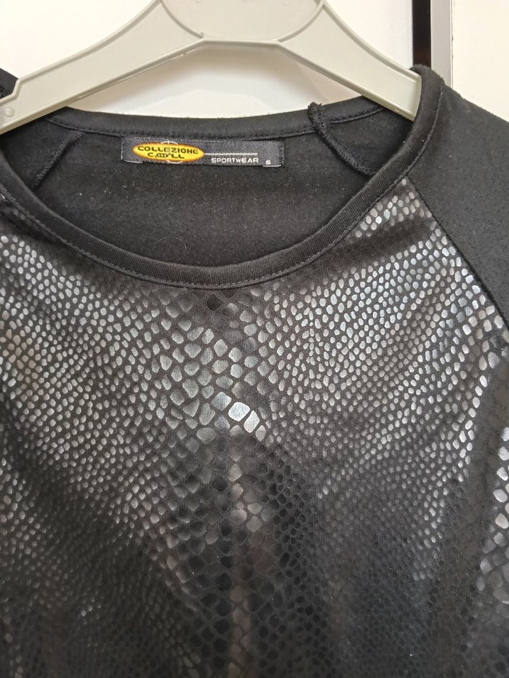 Siyah Baskılı Desenli Bluz - Görsel 3