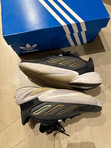38 Beden gri Renk Adıdas spor ayakkabı