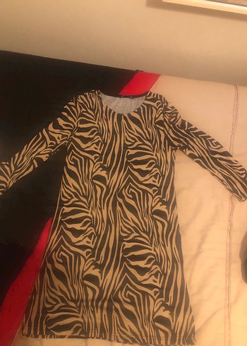 Stradivarius Kahverengi Zebra Desenli Uzun Kollu elbise