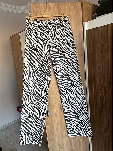 40 Beden çeşitli Renk Zara zebra pantolon