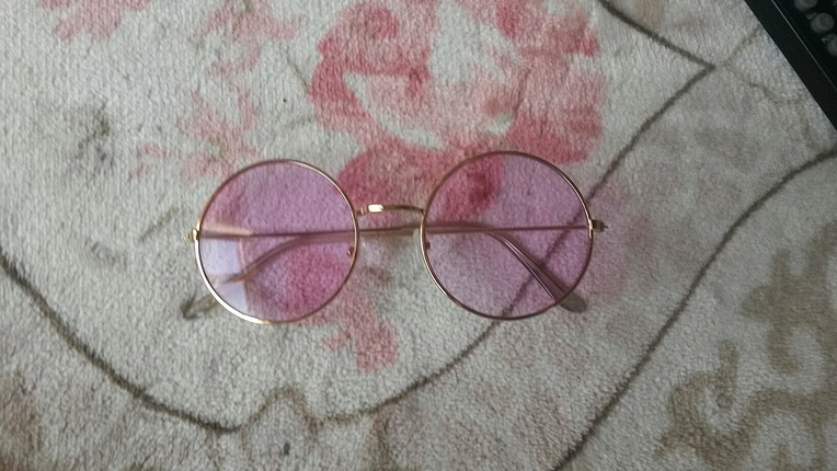 pembe gozluk