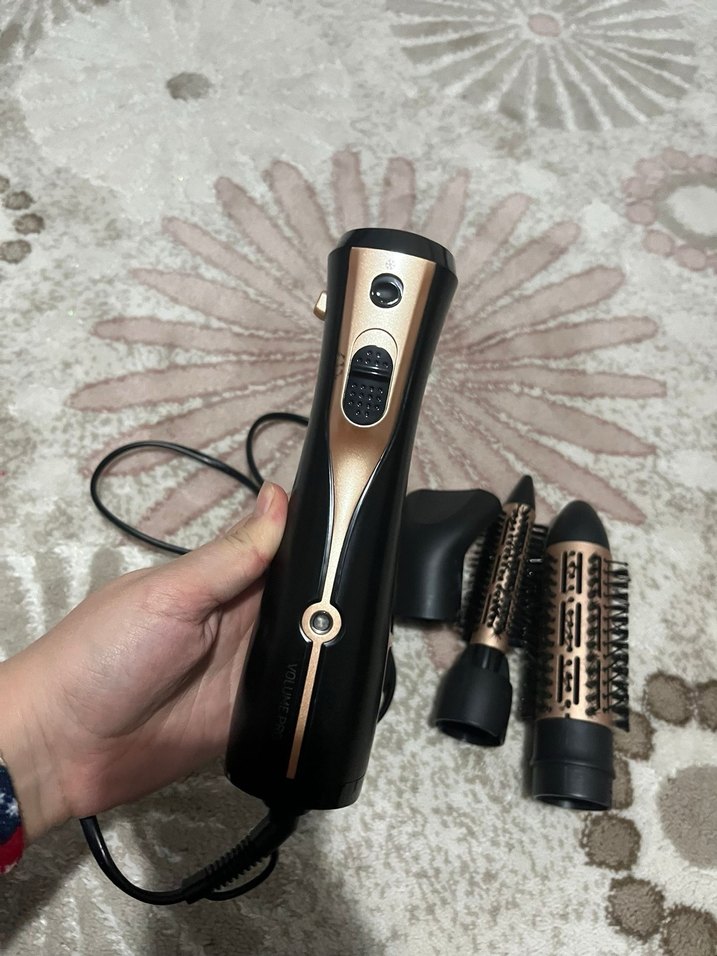 Siyah Saç Şekillendirici Fön Makinesi - Görsel 2