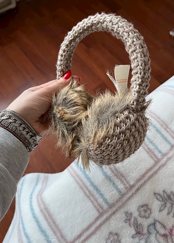 Bej Örgü ve Kürk Detaylı Kulaklık - Görsel 3