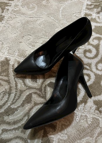 Siyah Parlak Yılan Desenli Stiletto Topuklu Kadın Ayakkabı - Görsel 2