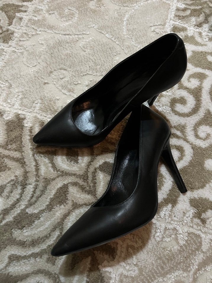 Siyah Parlak Yılan Desenli Stiletto Topuklu Kadın Ayakkabı - Görsel 2