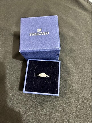Swarovski yüzük