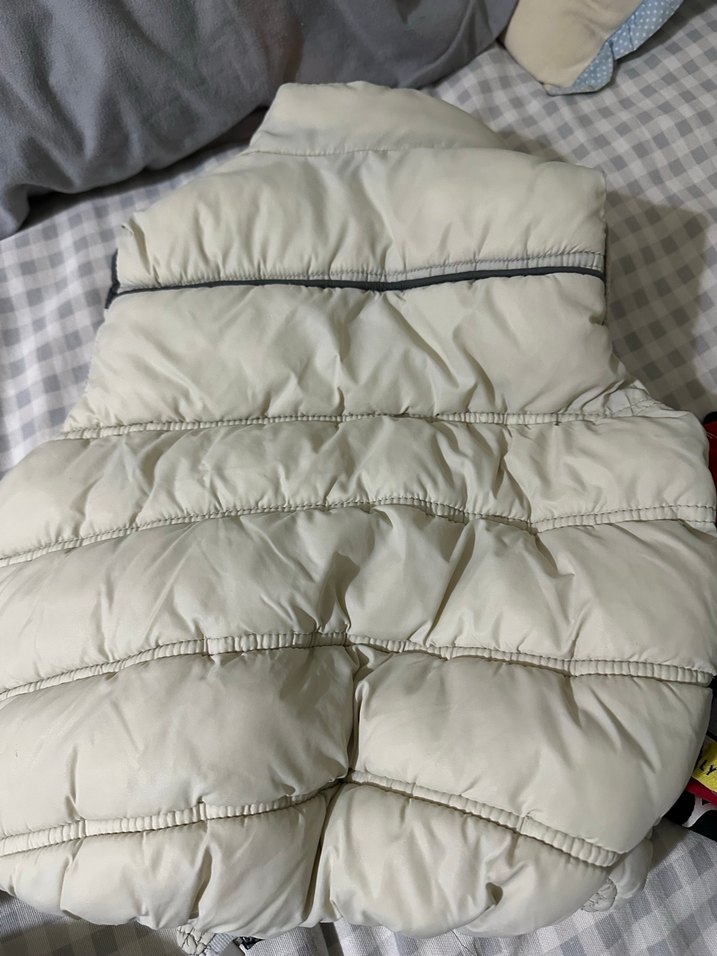 Beyaz Fermuarlı Erkek Çocuk Yeleği - Görsel 3