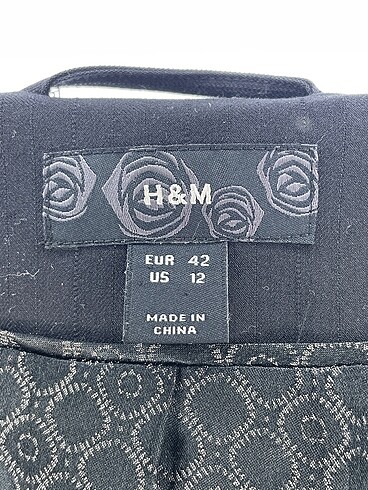 42 Beden siyah Renk H&M Blazer %70 İndirimli.