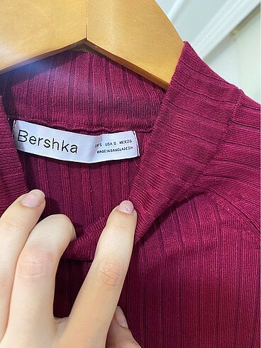 Bershka Pembe yırtmaçlı elbise