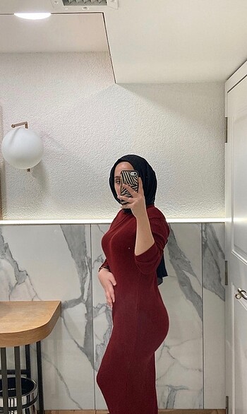 Triko bordo elbise