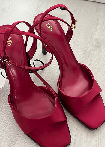 40 Beden zara saten fuşya renk topuklu ayakkabı