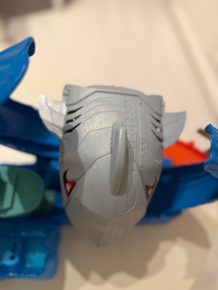Hotwheels shark balina oyuncağı - Görsel 3