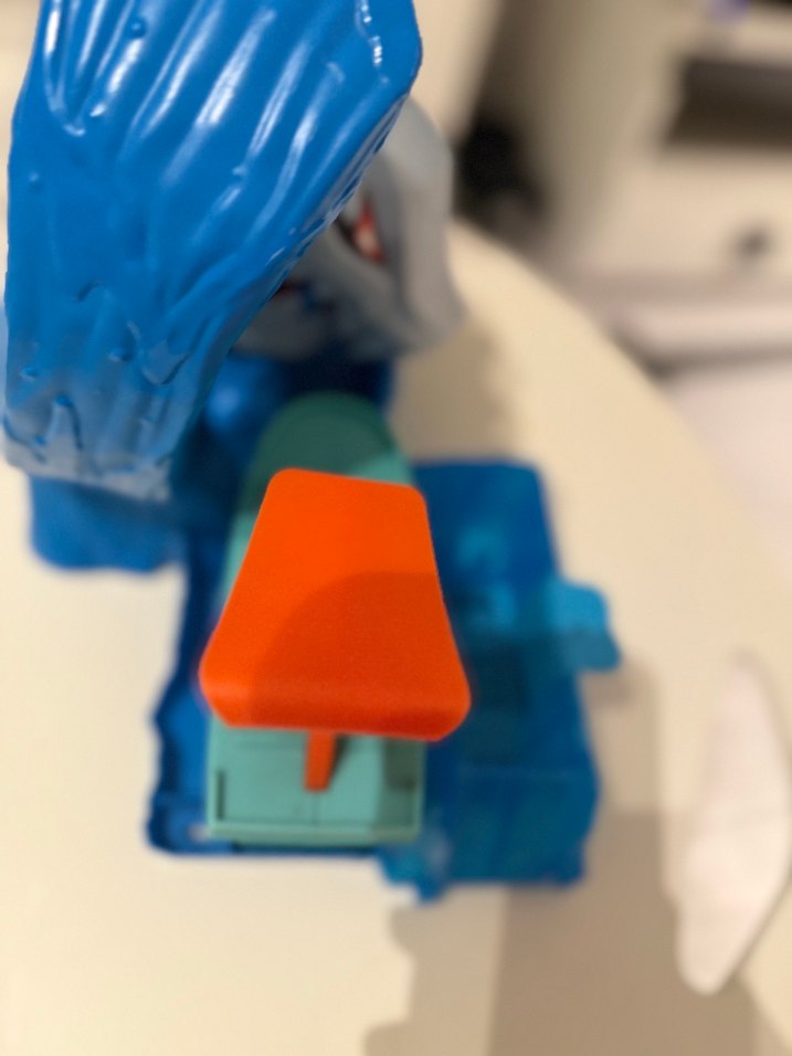 Hotwheels shark balina oyuncağı - Görsel 4