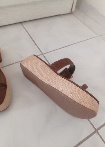 Kahverengi Süet Dolgu Topuklu Kadın Sandalet - Görsel 8