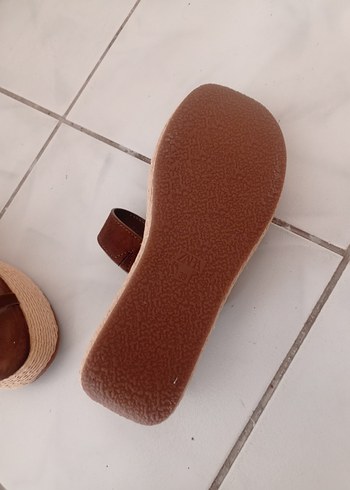 Kahverengi Süet Dolgu Topuklu Kadın Sandalet - Görsel 5