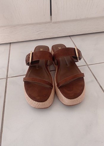 Kahverengi Süet Dolgu Topuklu Kadın Sandalet - Görsel 7