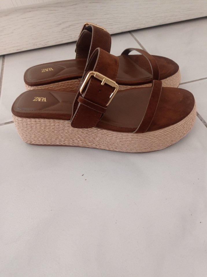 Kahverengi Süet Dolgu Topuklu Kadın Sandalet - Görsel 2