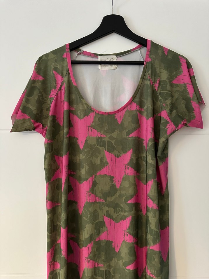 Pembe Bağlama Desenli V Yaka Tişörtü - Görsel 2