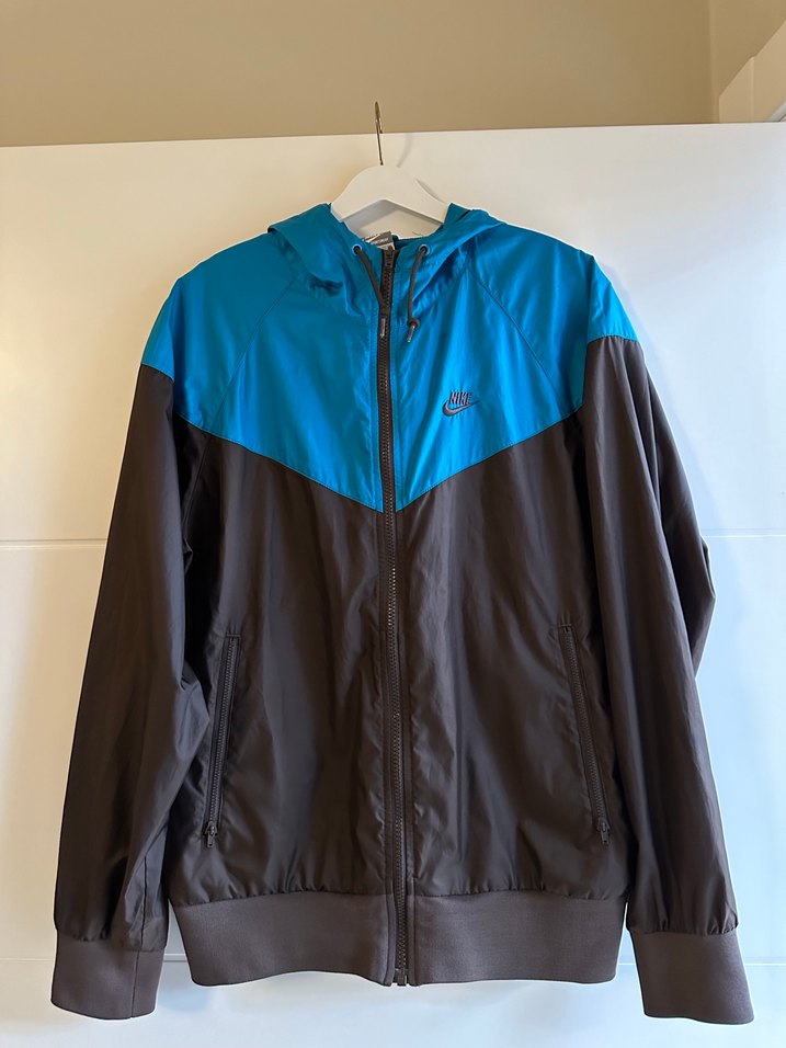 Erkek Mavi Siyah Nike Kapüşonlu Rüzgarlık - Görsel 3