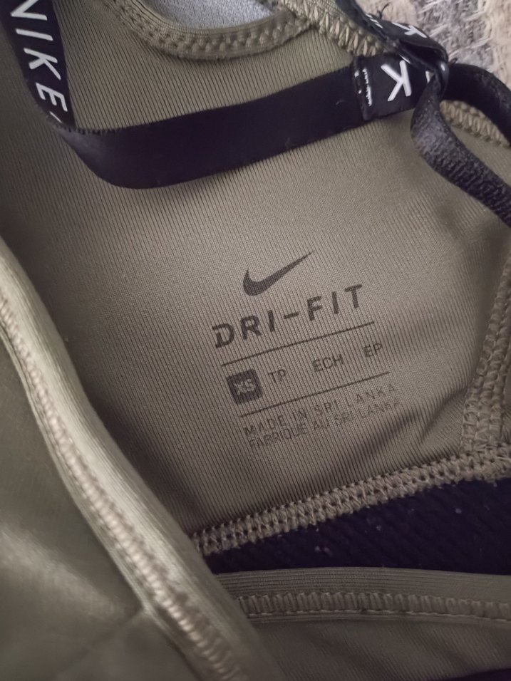 Nike Haki Spor Sütyeni - Görsel 4