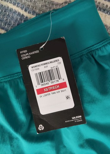 Nike under armour şort etiketli