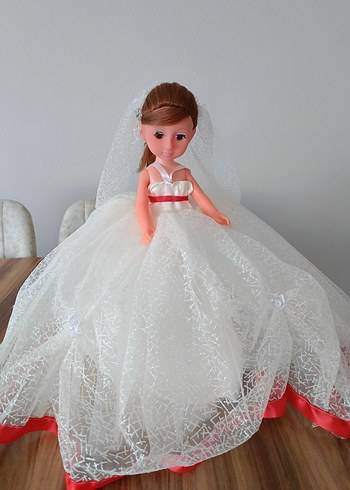 Beyaz Gelinlikli Bebek