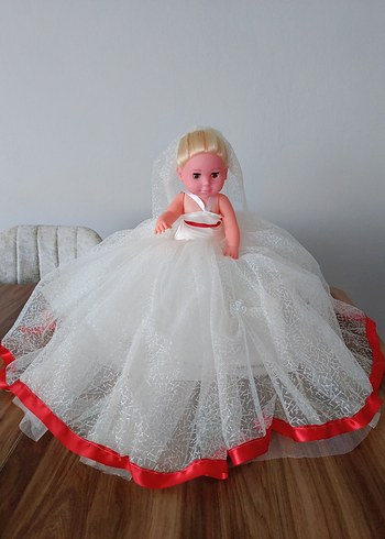 Beyaz Gelinlikli Bebek Oyuncak