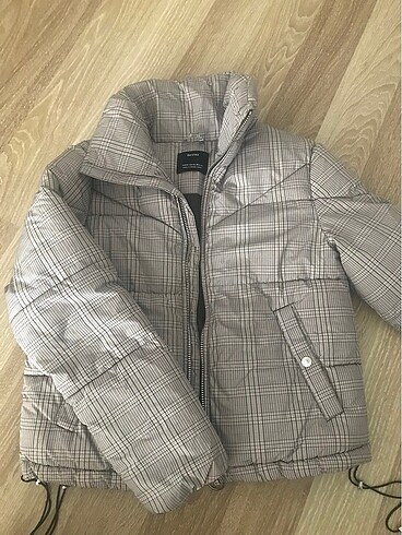 xs Beden Bershka Şişme Mont