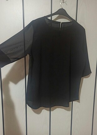 Zara Siyah Tül Detaylı Çeyrek Kol Bluz