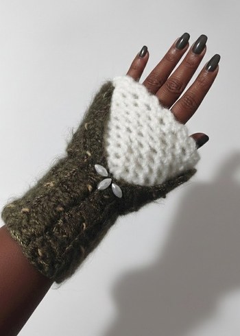 İncili Parmaksız Eldiven - Görsel 2