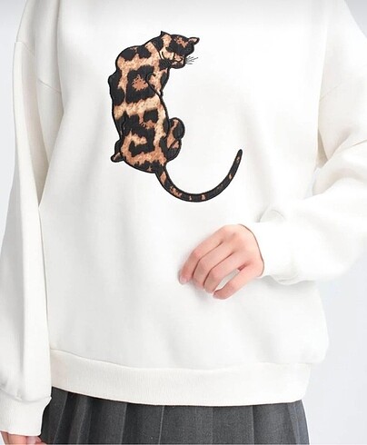 Diğer Kadın bisiklet yaka oversize kaplan leopar nakışlı sweat