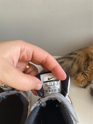 24 Beden beyaz Renk Nike spor ayakkabı