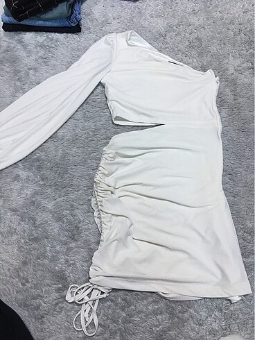 Beyaz elbise - Görsel 2