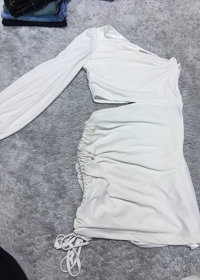Beyaz elbise - Görsel 2