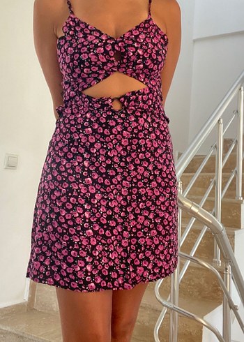 Çiçek Desenli Pembe Mini Elbise