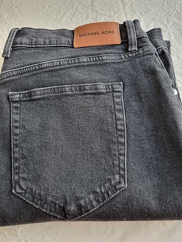 Siyah pantolon jean