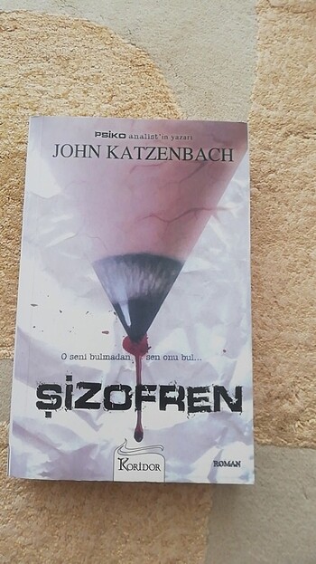 John Katzenbach şizofren