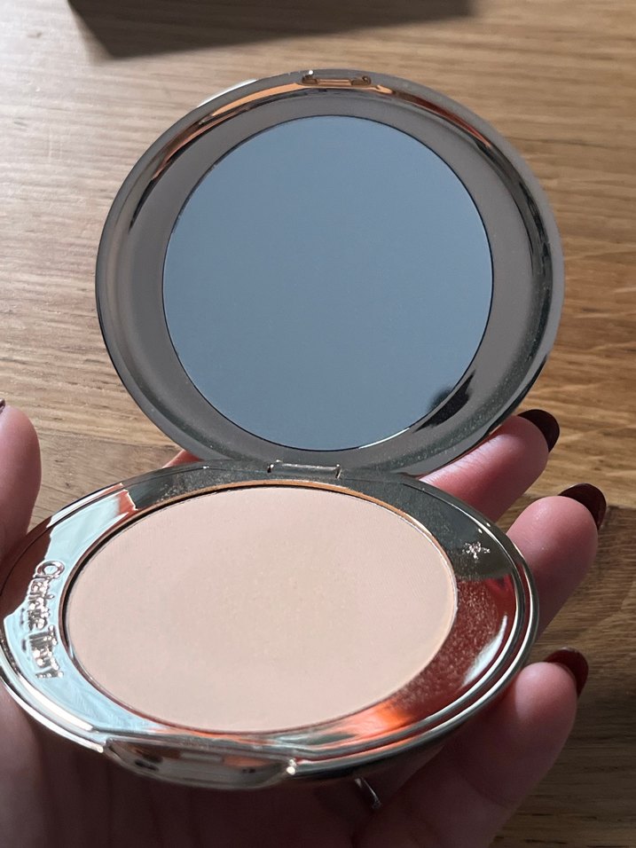 Charlotte Tilbury Airbrush Flawless Finish Matlaştırıcı Pudra - Görsel 2