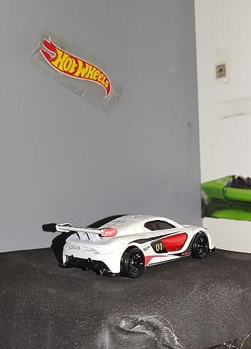 Hot Wheels Renault Sport RS - Görsel 2