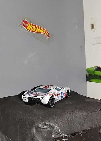 Hot Wheels Ford GT-40 - Görsel 2