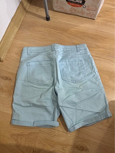 LC Waikiki Kapri şort