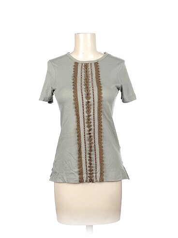 Zara T-shirt %70 İndirimli.