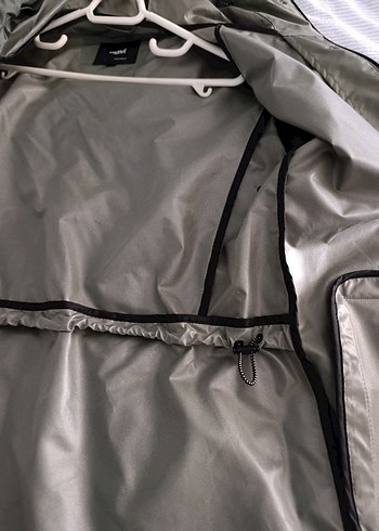 Kapüşonlu haki rüzgarlık regular fit - Görsel 8