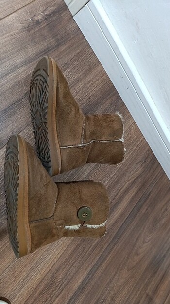 UGG bot 34 numara 