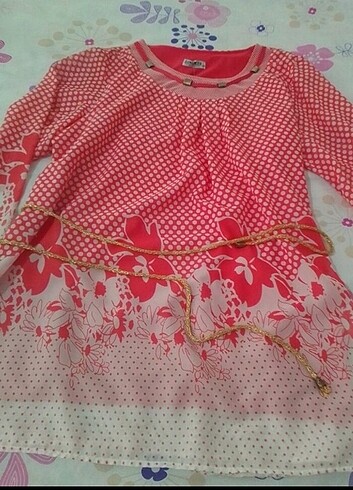 Pembe tunik