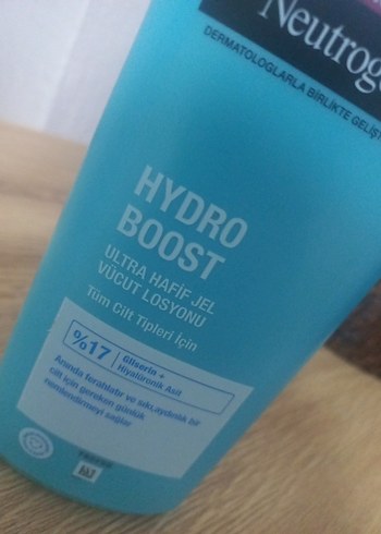 Neutrogena Hydro Boost Jel Vücut Losyonu 400 ml - Görsel 3