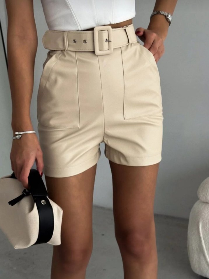 Krem Rengi Mini Deri Şort - Görsel 5