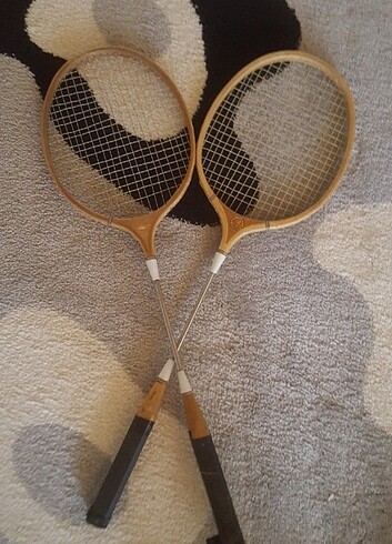 Tenis raketleri