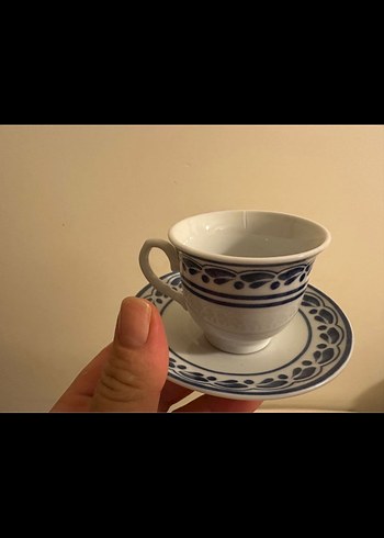 English Home Beyaz ve Lacivert Desenli 2 Kahve Fincanı ve Tabağı