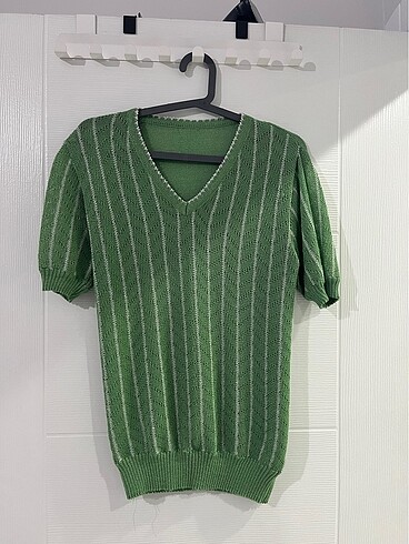 Yeşil v yaka tshirt